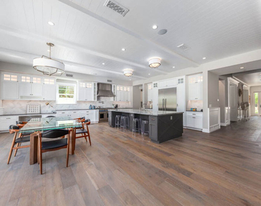 5054 Haskell Avenue - Photo Thumbnail 4