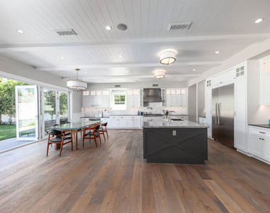5054 Haskell Avenue - Photo Thumbnail 3