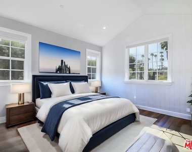5054 Haskell Avenue - Photo Thumbnail 13