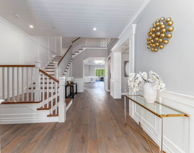 5054 Haskell Avenue - Photo Thumbnail 8