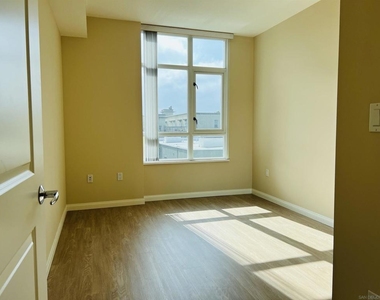 850 Beech St - Photo Thumbnail 11
