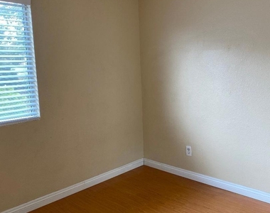 9318 Galvin Ave - Photo Thumbnail 17