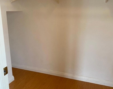 9318 Galvin Ave - Photo Thumbnail 12