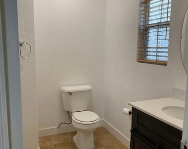 9318 Galvin Ave - Photo Thumbnail 7