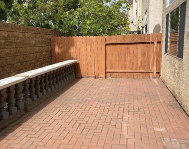 9318 Galvin Ave - Photo Thumbnail 20