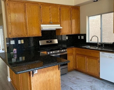 9318 Galvin Ave - Photo Thumbnail 4