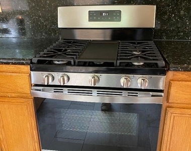 9318 Galvin Ave - Photo Thumbnail 5
