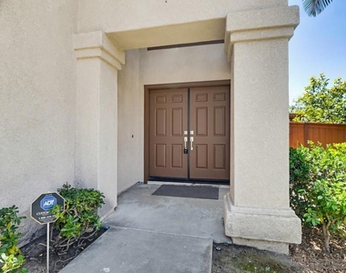 1100 Corrales - Photo Thumbnail 10