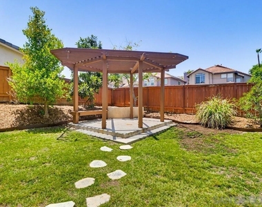 1100 Corrales - Photo Thumbnail 1