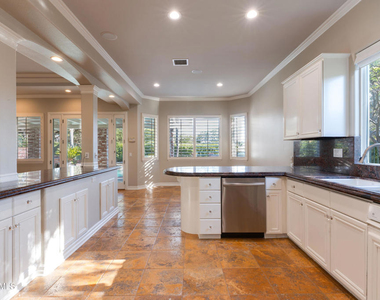 750 Huntsdale Court - Photo Thumbnail 12