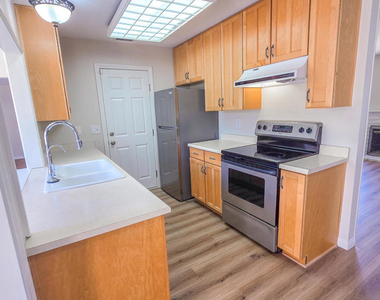 3105 Lodgewood Street - Photo Thumbnail 9
