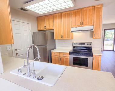 3105 Lodgewood Street - Photo Thumbnail 10