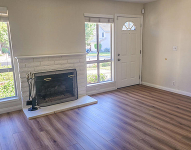 3105 Lodgewood Street - Photo Thumbnail 4