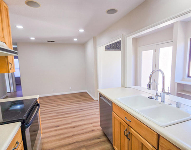 3105 Lodgewood Street - Photo Thumbnail 11