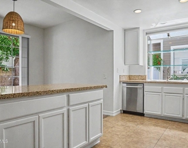 4258 Flintlock Lane - Photo Thumbnail 15
