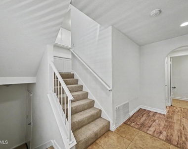 4258 Flintlock Lane - Photo Thumbnail 4