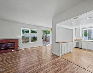 4258 Flintlock Lane - Photo Thumbnail 5