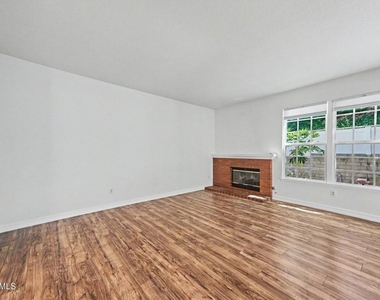 4258 Flintlock Lane - Photo Thumbnail 6