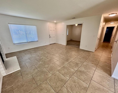 75245 Vista Corona - Photo Thumbnail 4