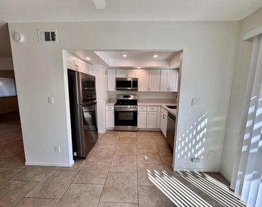 75245 Vista Corona - Photo Thumbnail 2