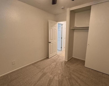 75245 Vista Corona - Photo Thumbnail 17