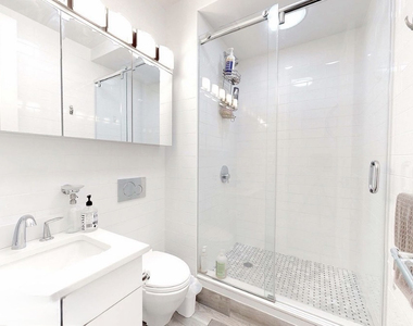 157 East 57th Street - Photo Thumbnail 7