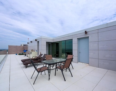 37th Avenue - Photo Thumbnail 16
