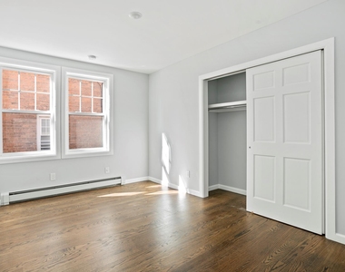 6158 Liebig Ave - Photo Thumbnail 2