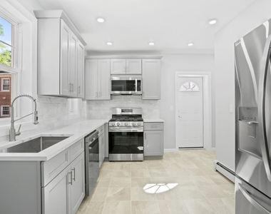 6158 Liebig Ave - Photo Thumbnail 3