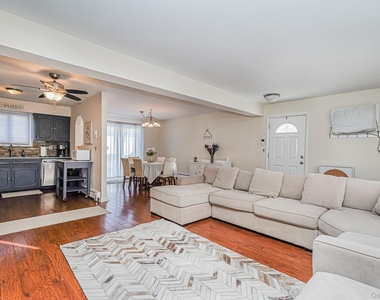 317 Darlington Avenue - Photo Thumbnail 1