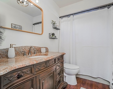 317 Darlington Avenue - Photo Thumbnail 5
