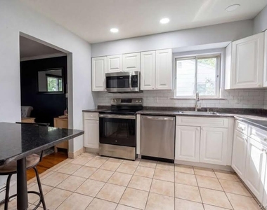 26 Inwood Road - Photo Thumbnail 5
