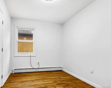 110-03 155th Street - Photo Thumbnail 2