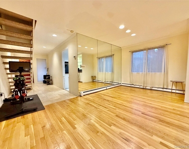 75 Greenway Close - Photo Thumbnail 18