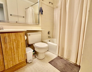 75 Greenway Close - Photo Thumbnail 9