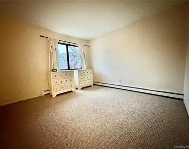 75 Greenway Close - Photo Thumbnail 7