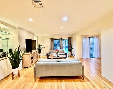 75 Greenway Close - Photo Thumbnail 15