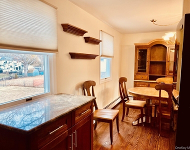 23 Grossman Street - Photo Thumbnail 7