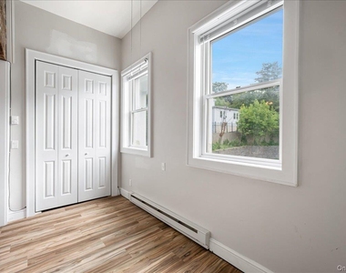 548 Warburton Avenue - Photo Thumbnail 7