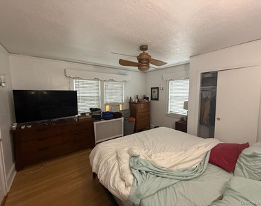 460 Carol Place - Photo Thumbnail 7
