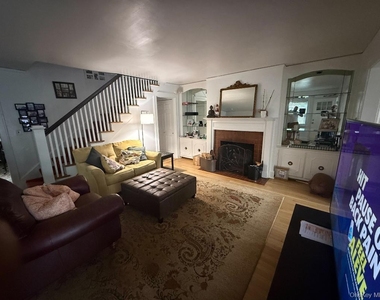 460 Carol Place - Photo Thumbnail 3