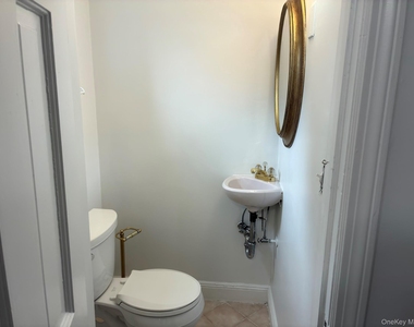 10 Ridge Road - Photo Thumbnail 1
