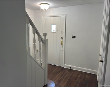 10 Ridge Road - Photo Thumbnail 2