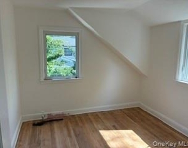 10 Ridge Road - Photo Thumbnail 3