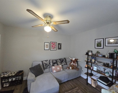 174 Clinton Street - Photo Thumbnail 5