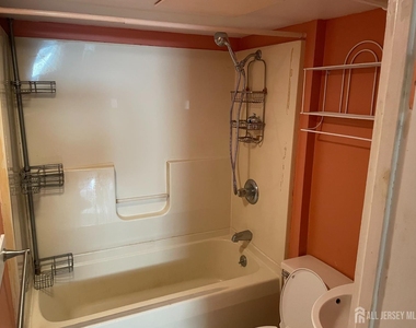 215 Karsey Street - Photo Thumbnail 12