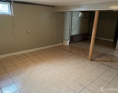 215 Karsey Street - Photo Thumbnail 10