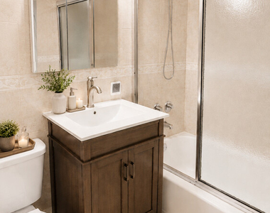 305 E 40th Street - Photo Thumbnail 4