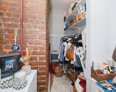 333 W 43rd Street - Photo Thumbnail 13