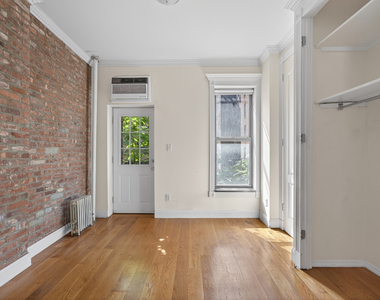 245 Mulberry Street - Photo Thumbnail 1